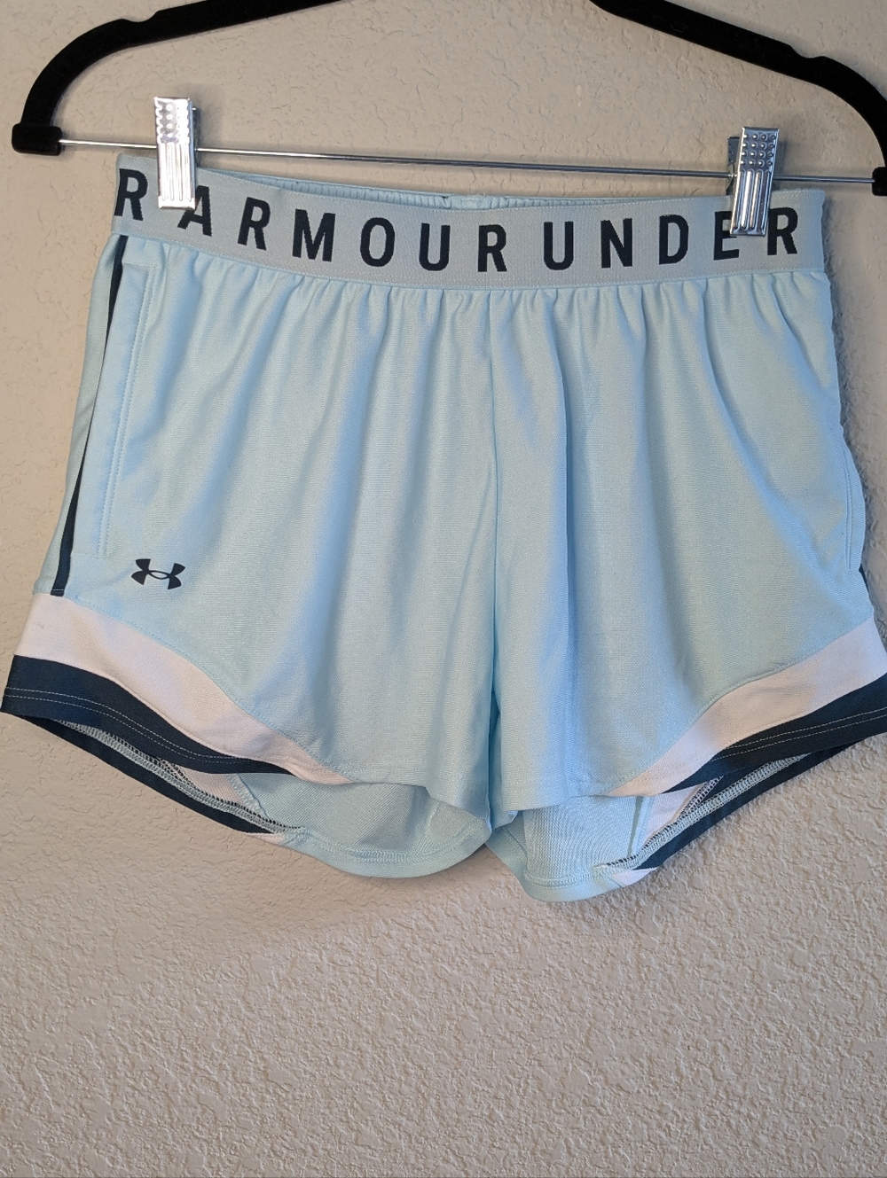 Under Armour Active Shorts Loose S Mint Pockets